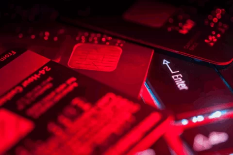 网络犯罪分子利用两个Pos恶意软件窃取了超过167，000张信用卡的详细信息￼